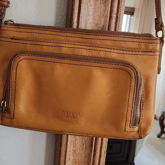 Margot Tan Leather Crossbody Bag - Picture 4 of 14